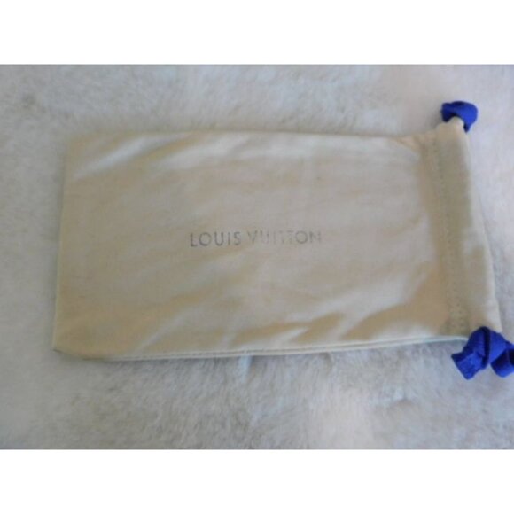Louis Vuitton Black Women\'s Sunglasses Z1390w Gold Hardware main image 9